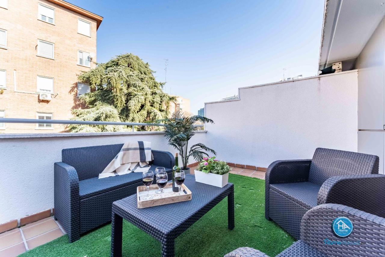 Super Deluxe With Free Parking Center Apartment